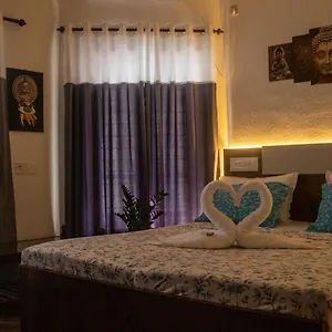Surf N Sea Guest house